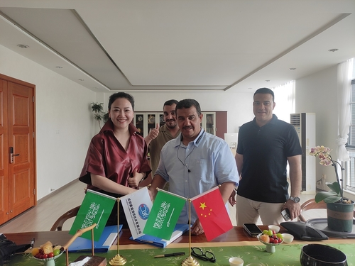 সম্পর্কে সর্বশেষ কোম্পানি খবর সৌদি আরবের গ্রাহক সিনউই কারখানা পরিদর্শন করেছেন